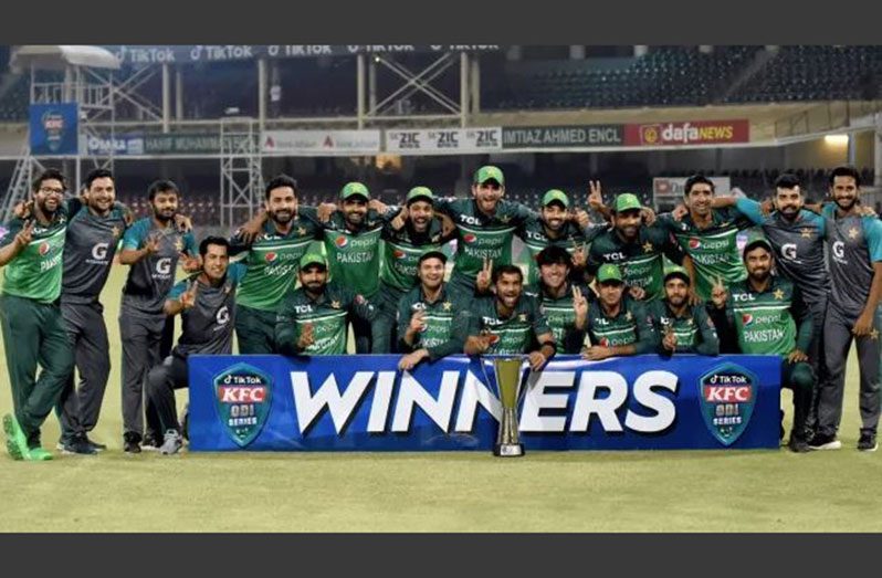 Pakistan celebrate their ODI series win against Australia in Lahore